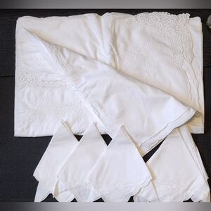 Luxury White Embroidered Table Cloth & 8-PC Napkins Set